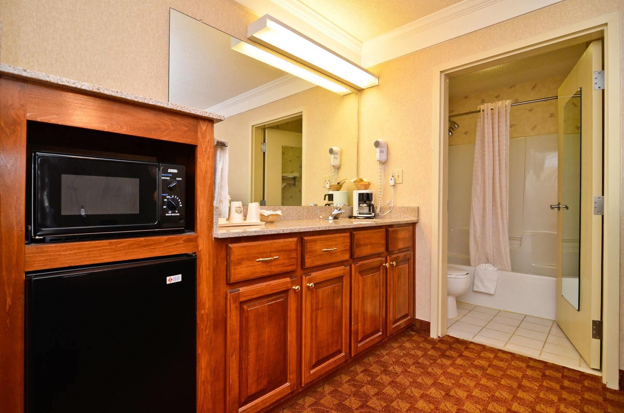 Best Western Hawkinsville Inn & Suites Phòng bức ảnh